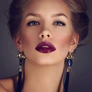 💕 Flori Roberts Wild Thang Lipstick